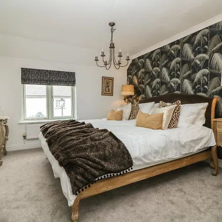 Fistral Bay Holiday home